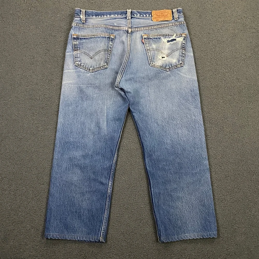 Levis please note